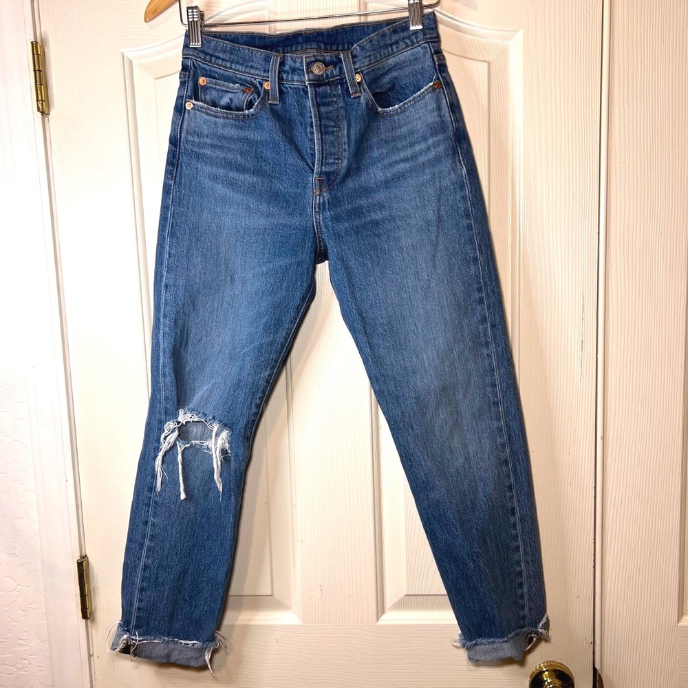 Levis Wedgie Straight Fit High Rise cuffed Leg Jeans Sample piece no tags 26